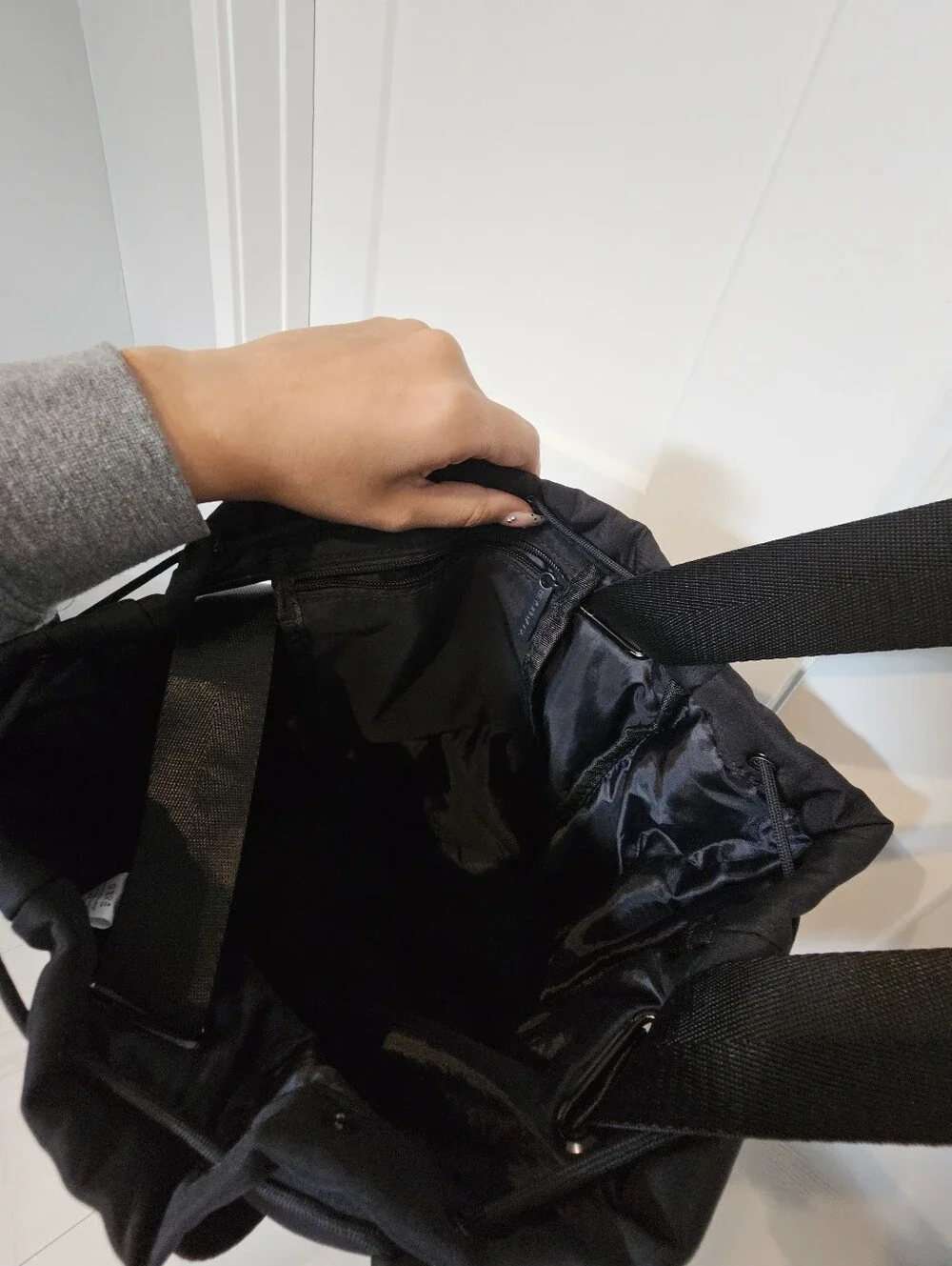 Beyond Yoga Black Drawstring Convertible Backpack/Tote